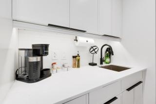 Atelier Montreal Luxe 1BR King Bed With Parking - 0