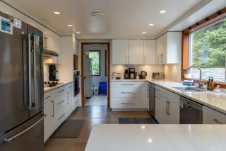 Chesterman on the Point - Beachfront - 1