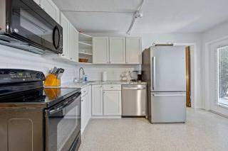 Sandpiper 1BR-1BA Across From Beach - 2