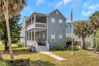 Aqua Vista - Cozy beach home w BBQ & large deck - 5