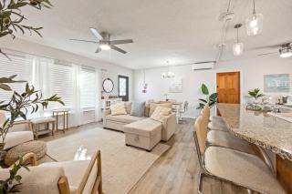 Sandpiper 2BR-1BA Across From Beach - 5