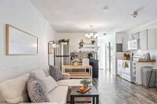 Sandpiper 1BR 1BA Across From Beach - 9