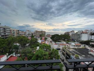 Place in the Romantic Zone with a Rooftop 301 - 5