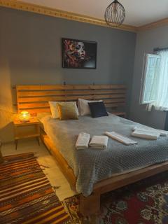 Alpha Stone House - 8