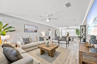 A Space aWAVE A Relaxing Coastal Getaway - Cocoa Beach - 9