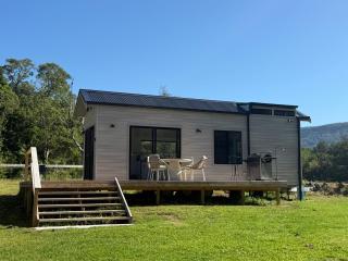 Ferncroft Farm Tiny Home - 7