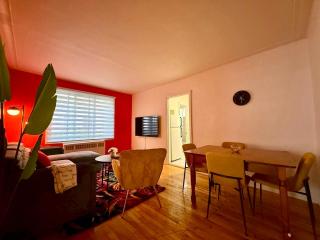 Delightful Style & Comfort in Montreal! Sleep 4! - 6