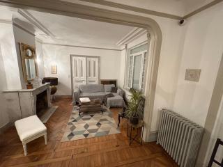 Farmhouse, large capacity - 0