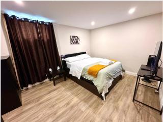 1-Bedroom 1Bathroom Entire Unit closer to Fairview Mall & Waterloo Airport - 8