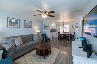 Remodeled 2 Bedroom Coastal Charmer - 2