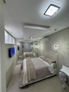 Apartamento luxo todo mobiliado e decorado - 1