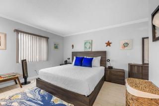 Beachy 2BR Adventure Pad 5-Min Walk to Waves - 8