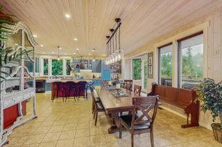 Hidden Cove Hideaway - 4