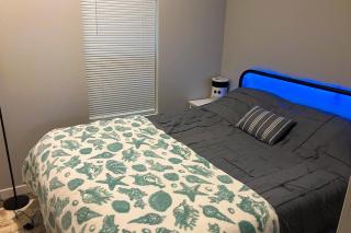 Tiny Lake Retreat - 6