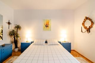 Central Art Apartment with Treasure Hunt, Free Parking & Self Check-In - 4