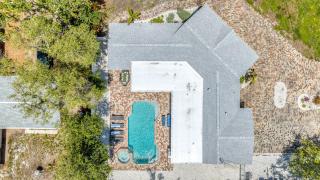 Coral Breeze - 4576 - Bailey Hall - 8