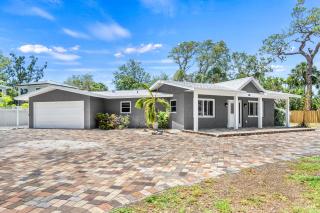 Coral Breeze - 4576 - Bailey Hall - 3