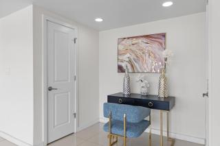 Luxury Beachfront Condo With Amazing Sunset Views - 8