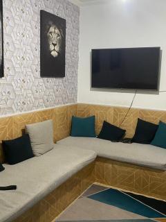 Casa nas Palmeiras rua da Lagoa composta por 2 quartos sala cozinha banheiro e uma varanda grande com uma churrasqueira MOBILIADA SUPER ACONCHEGANTE AMBIENTE FAMILIAR - 5