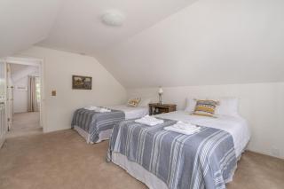 Boujee Bear Lodge - 1