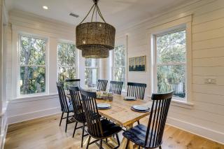 AV3-39: 3 39th Avenue - 1