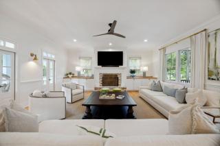 WW2204: 2204 Waterway Blvd. - 2