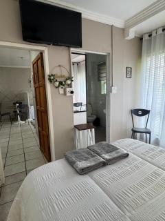 Atterbury Value Bed and Breakfast Garsfontein - 5