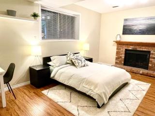 Spacious & Family Friendly Mountain Base Stay - The Grouse Hideaway - 1