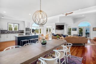 AV8-30: 8 30th Avenue - 1