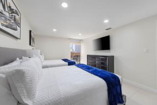 BahiaMar Beachside Comfort and Class - 5