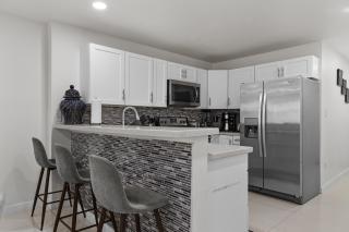 BahiaMar Beachside Comfort and Class - 8