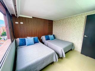 Alojamiento en Medellín con piscina y Jacuzzi privados - PH8 - 1