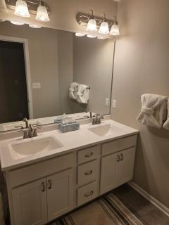 Suburban Dream House - Saint John - 1