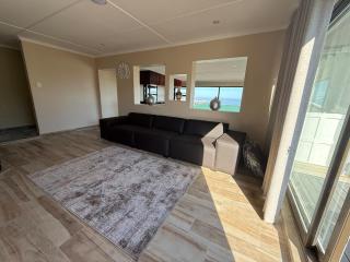 Munro Beach House - 5