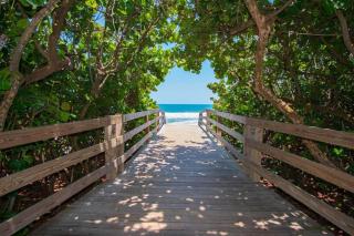 Luxury Townhouse Minutes from Beach and Downtown - Indian Harbour Beach - 7