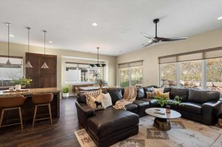 Trappers Ridge Home Stunning Mountain Views and Family Fun - 9