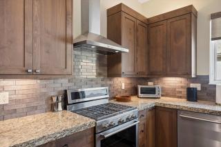 Trappers Ridge Home Stunning Mountain Views and Family Fun - 1