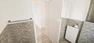 Harrow Deluxe 2-Bed Garden Flat, Free Parking, Near Tube - 4