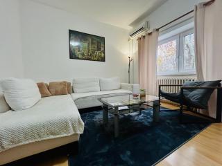 Black and Ginger Residence - 9