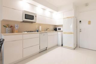 Chic & Cozy Miami Beach Studio Parking Available - 3