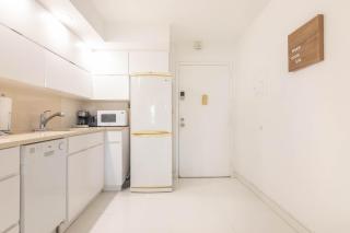 Chic & Cozy Miami Beach Studio Parking Available - 2