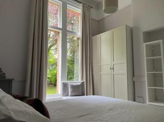 Luxe Victorian Spacious Apartment Sefton Park - 1