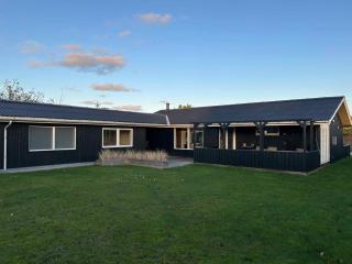 Holiday Oasis With Peace, Beach And Sun Terrace - 2