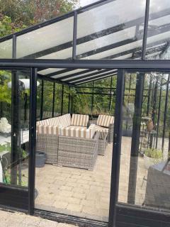 Holiday Oasis With Terrace And Sloping Garden - 6