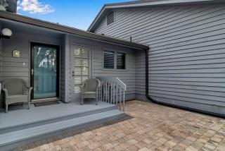 Sweet Retreat - Pool Access | Walk to Beach - 1