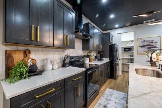 Relaxation at The Oakview Manor - 8