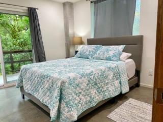 Tropical Jungle House - 2