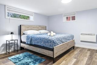 Cozy 2-BR Abby's Lodge in Downtown Fredericton - 4