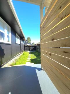 Five Olives Holiday House - 350m to beach - 1