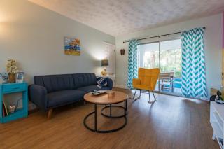 Endless Summer Awaits 1 Block from the Surf - 4